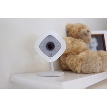 ARLO Q 1080p HD Security Camera with Audio (VMC3040)