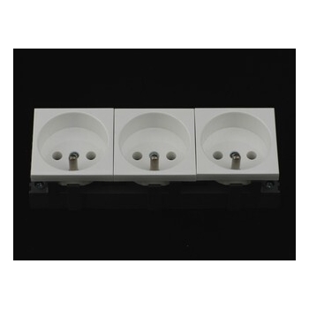 Netrack NBOX electric outlet 6M 3x2P+Z, white