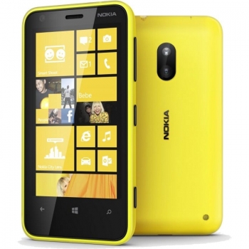 Telefon Mobil Nokia Lumia 620 Yellow 3.8" 480 x 800 Krait 1 GHz Dual Core memorie interna 8GB Windows Phone 8 3G NOK620YLW